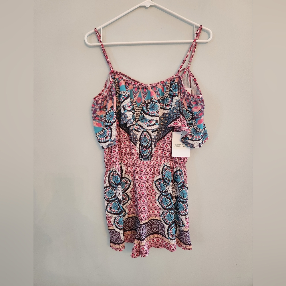 NWT MinkPink Resort Womens Printed Romper.  Spaghetti Straps.   Size M.